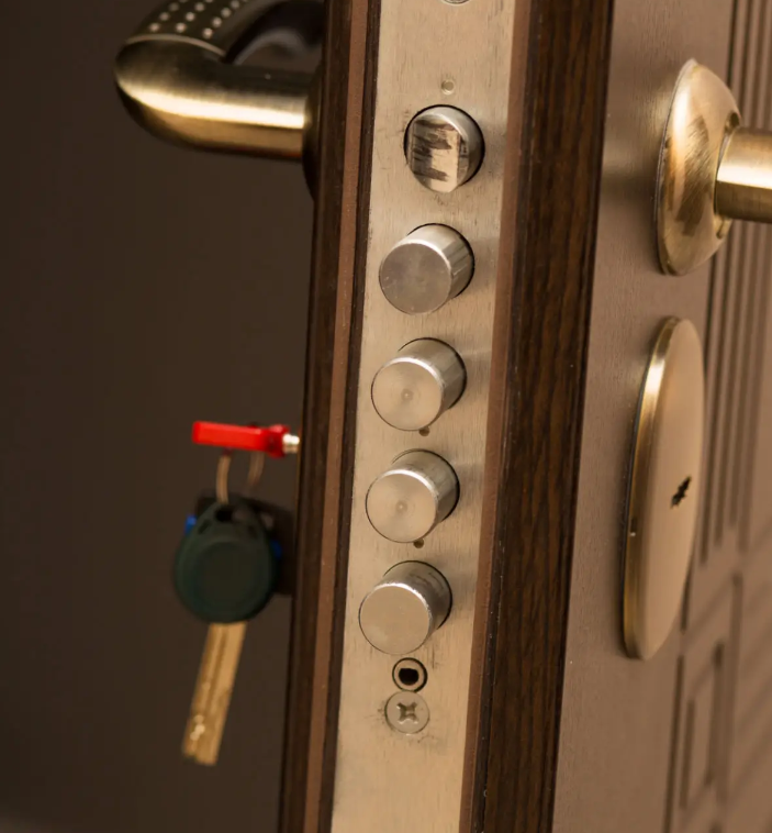 Devis gratuit pour un blidage de porte pour un appartement ou une porte de garage à Paris